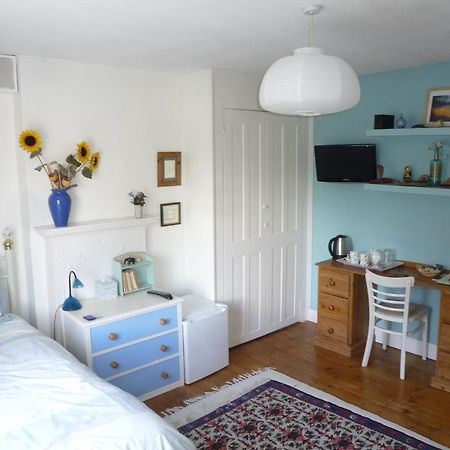 Manor Cottage Bed And Breakfast Windsor Extérieur photo
