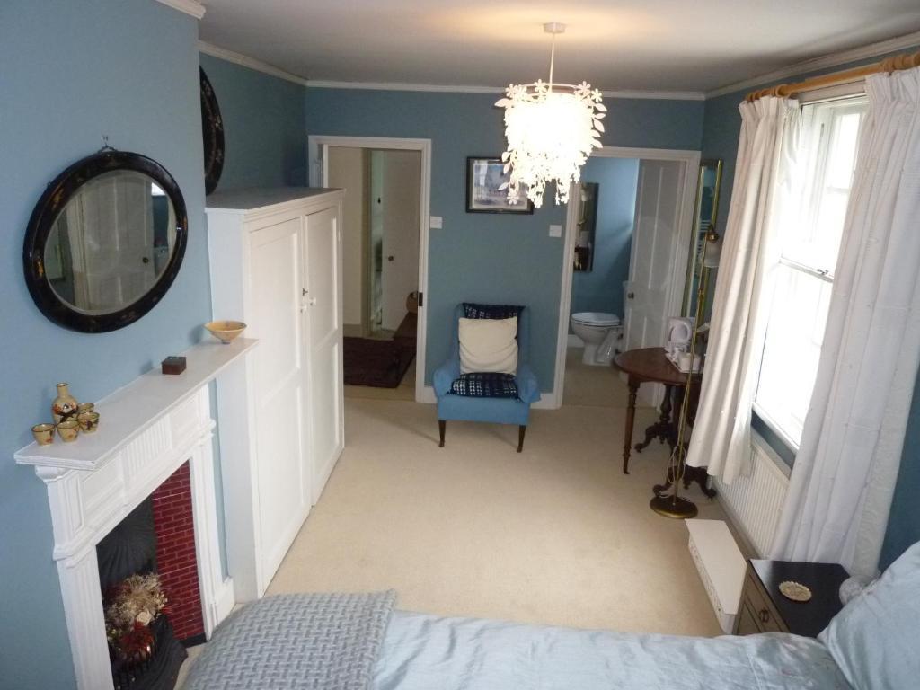 Manor Cottage Bed And Breakfast Windsor Extérieur photo