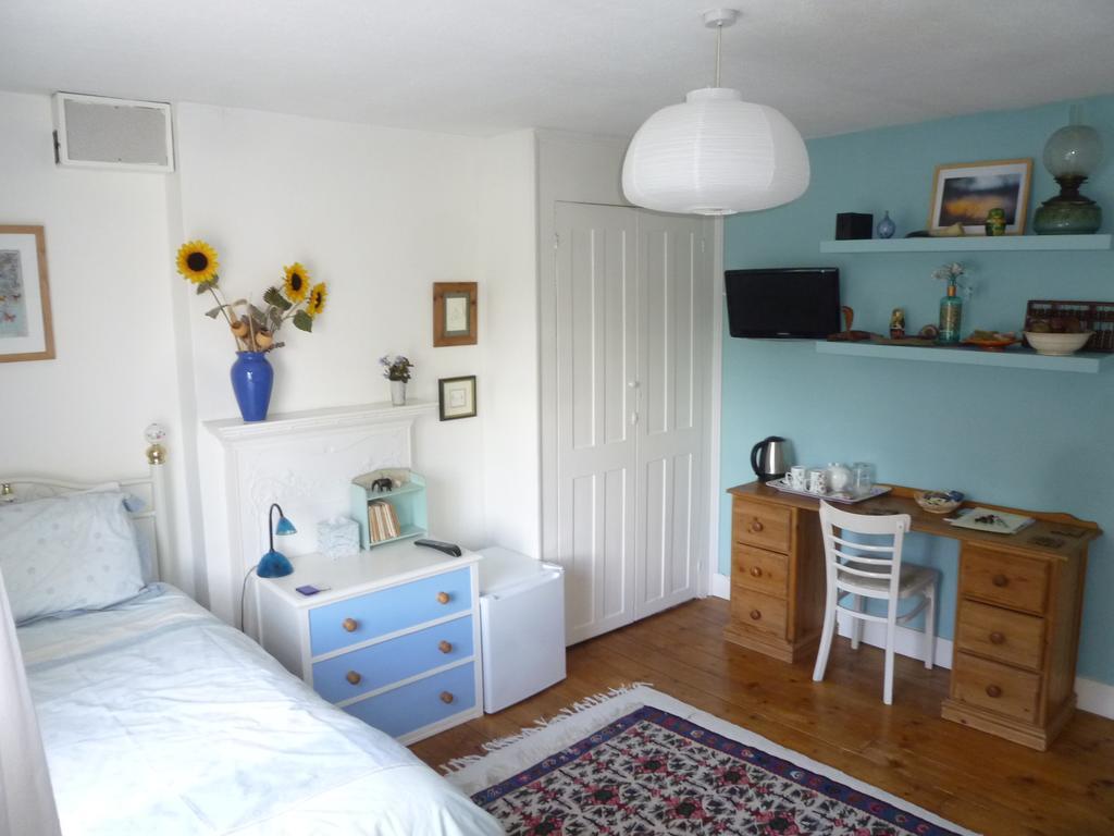 Manor Cottage Bed And Breakfast Windsor Extérieur photo