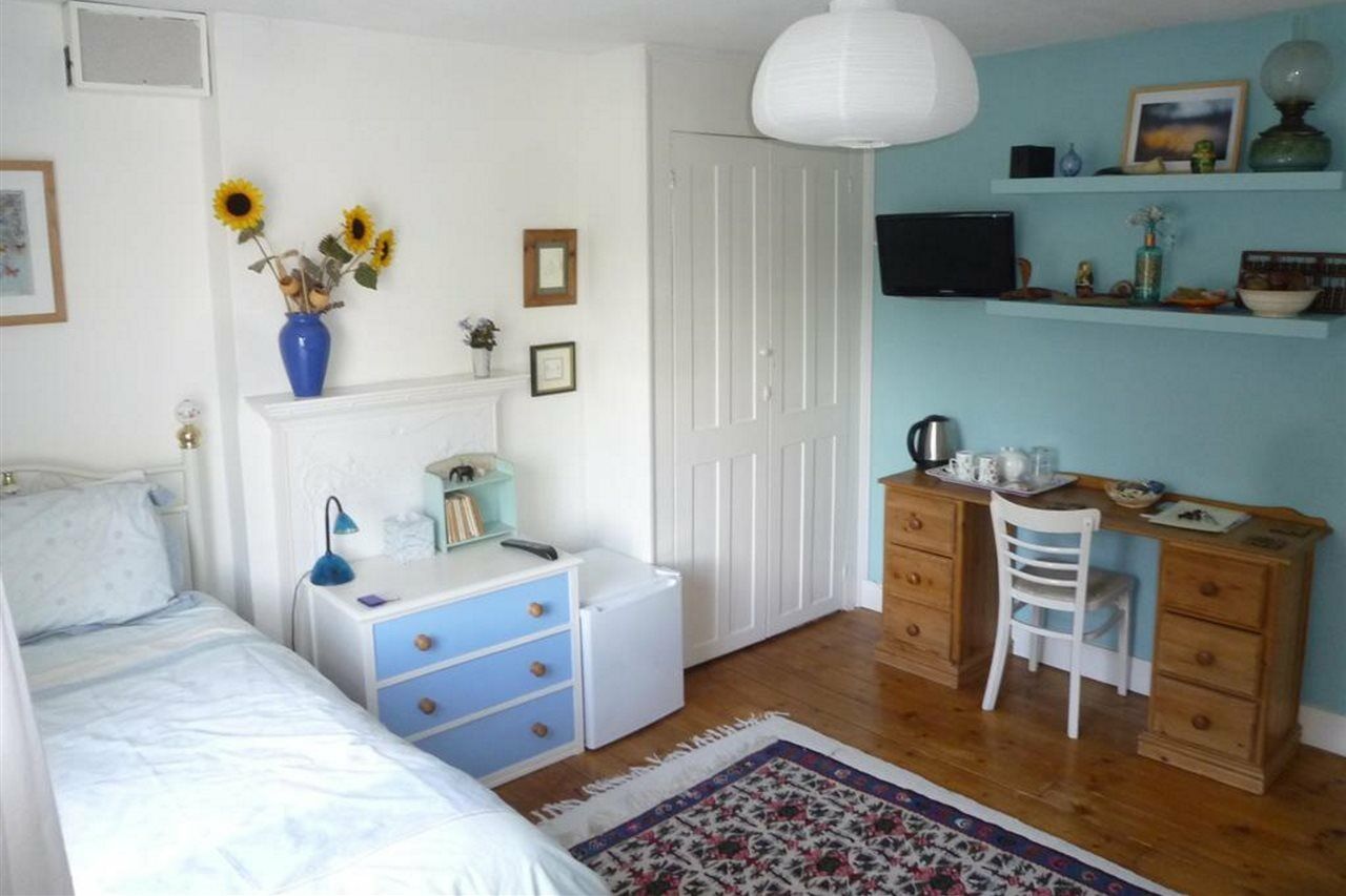 Manor Cottage Bed And Breakfast Windsor Extérieur photo